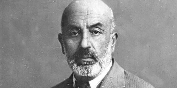 أردوغان يستذكر كاتب النشيد الوطني محمد عاكف أرصوي