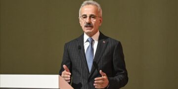 تركيا تعيد تشغيل سكة حديد محاذية للحدود مع سوريا أوائل 2026