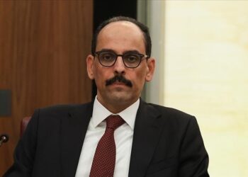 رئيس الاستخبارات التركي يلتقي وفد "حماس" في إسطنبول