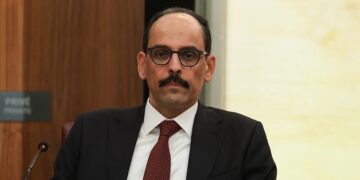 رئيس الاستخبارات التركي يلتقي وفد "حماس" في إسطنبول