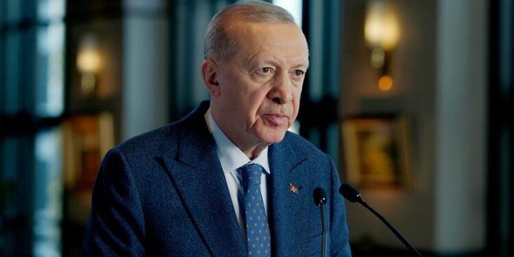 الرئيس أردوغان يهنئ السوريين بمناسبة "عيد التحرير"