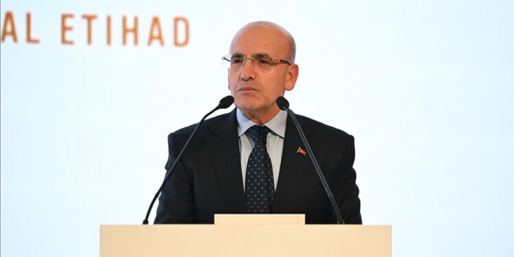 شيمشك: شراكة استراتيجية مع الإمارات لتعزيز التكامل الاقتصادي