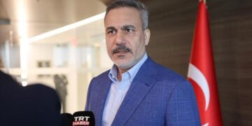 فيدان: انتهاكات إسرائيل لوقف إطلاق النار في غزة تعرّض خطة السلام للخطر