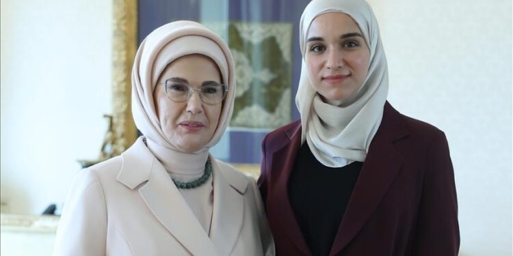 أمينة أردوغان تلتقي عقيلة الرئيس السوري في إسطنبول