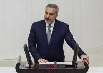 فيدان: يجب استكمال اتفاق 10 مارس لفتح كافة المعابر مع سوريا