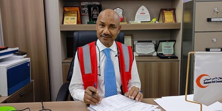 الهلال الأحمر التركي يغيث السودان بـ100 طن مساعدات إنسانية