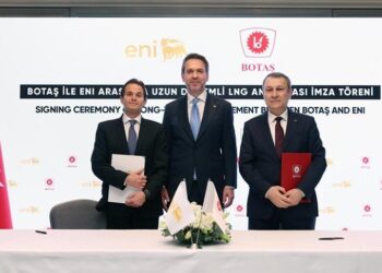 "بوتاش" التركية توقع اتفاقيتين للغاز المسال مع شركتين عالميتين
