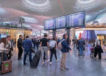 1444 رحلة يوميا.. مطار إسطنبول الأكثر ازدحاما في أوروبا