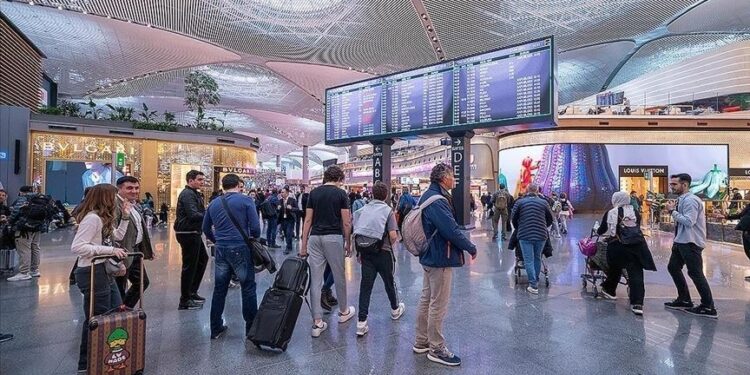 1444 رحلة يوميا.. مطار إسطنبول الأكثر ازدحاما في أوروبا