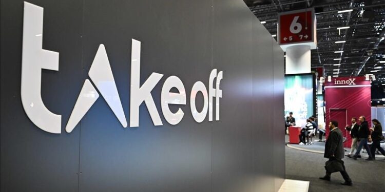 انطلاق قمة "تيك أوف إسطنبول" للشركات الناشئة ورواد الأعمال