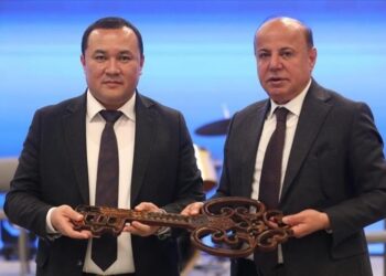 أنقرة تستلم المفتاح الرمزي للقب "العاصمة السياحية للعالم التركي"