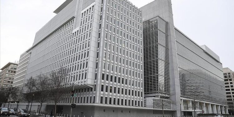 البنك الدولي يرفع توقعاته لنمو الاقتصاد التركي إلى 3.7 بالمئة