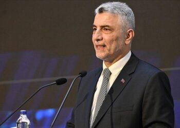 بولاط: تركيا ارتقت لمصاف الدول البالغة صادراتها نحو 400 مليار دولار