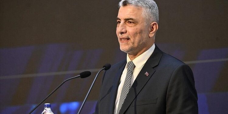 بولاط: تركيا ارتقت لمصاف الدول البالغة صادراتها نحو 400 مليار دولار