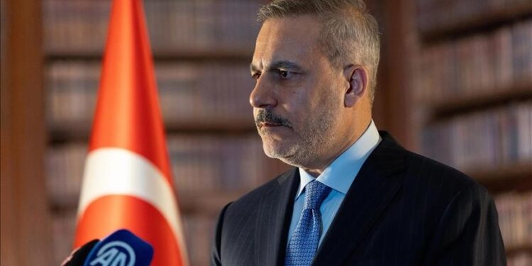 فيدان: نعتقد أننا قريبون من سلام دائم ينهي الحرب الروسية الأوكرانية