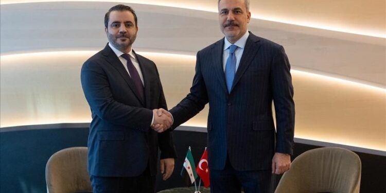 فيدان والشيباني يبحثان آخر التطورات في حلب