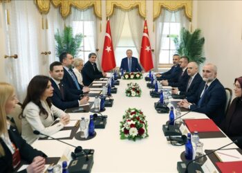الرئيس أردوغان يستقبل ممثلي منصة السلام في البلقان