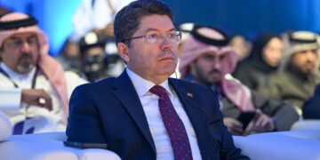 وزير العدل التركي يشارك في منتدى الدوحة للقانون