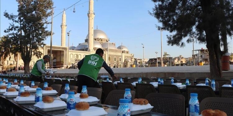 IHH التركية تهدف لمساعدة 3 ملايين شخص في 66 بلدا خلال رمضان