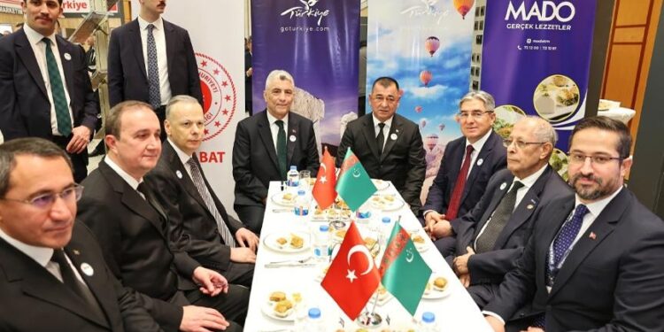 افتتاح معرض المنتجات التصديرية التركية في تركمانستان بنسخته الـ12