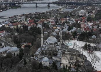 جامع أيوب سلطان.. رمز ديني وشاهد على تتويج السلاطين العثمانيين