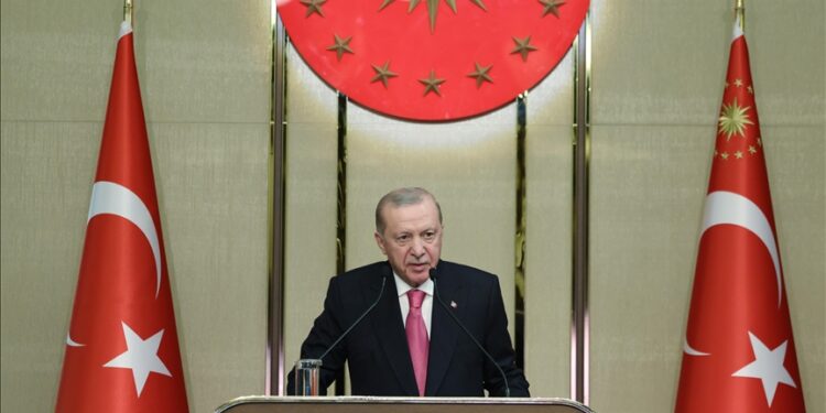 أردوغان: تركيا تشهد نهضة تاريخية بشتى المجالات ولشبابنا دور هام فيها