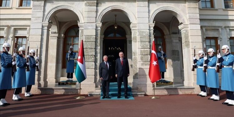 الرئيس أردوغان يستقبل العاهل الأردني في إسطنبول