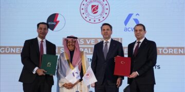 تركيا.. استثمار سعودي في محطتي طاقة شمسية بملياري دولار