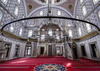مسجد السليمية الكبير بإسطنبول.. رؤية عمرانية وحنين لعصر الفتوحات