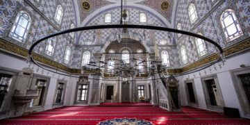 مسجد السليمية الكبير بإسطنبول.. رؤية عمرانية وحنين لعصر الفتوحات