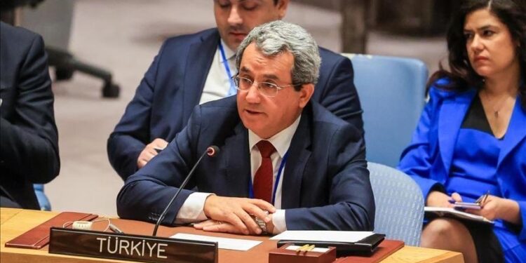 مندوب تركيا بالأمم المتحدة: يجب النأي بسوريا عن توترات الشرق الأوسط