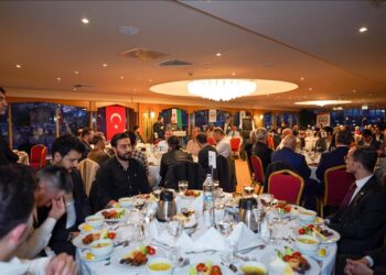 "إفطار الصداقة" بإسطنبول يجمع سوريين خريجين من جامعات تركية