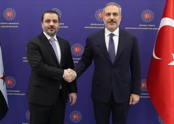 فيدان يبحث مع نظيره السوري تطورات الحرب في المنطقة