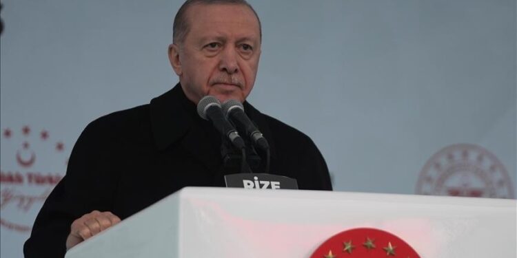 أردوغان: أولويتنا إبقاء بلادنا بمنأى عن دائرة النار المحيطة بنا