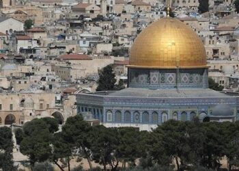 في رمضان.. إسرائيل تغلق المسجدين الأقصى والإبراهيمي لليوم الخامس