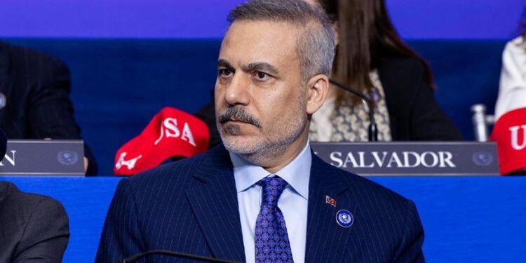 فيدان: قصف إيران دول الخليج استراتيجية خاطئة للغاية