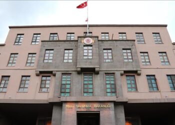 الدفاع التركية تعلن رصد 275 جسما مشبوها وتدميرها في البحر الأسود