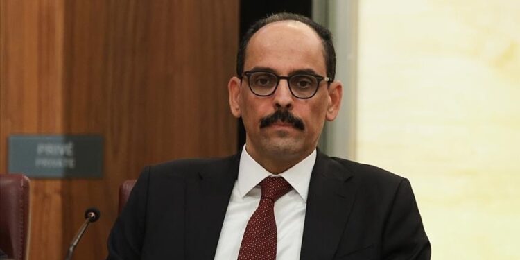 رئيس الاستخبارات التركي يلتقي وفدا من حماس بإسطنبول