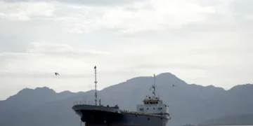 صحف تركية: حتى لو فُتح هرمز فالأزمة مستمرة وتركيا تتحصن بالطاقة