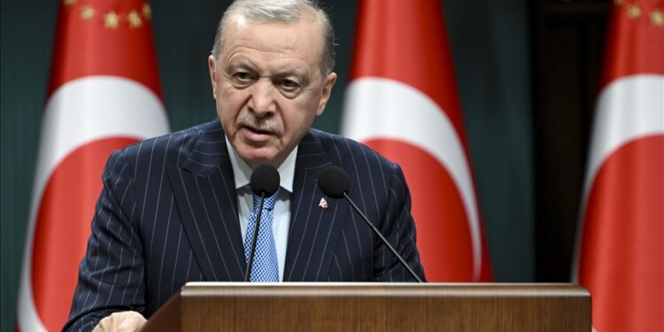 الرئيس أردوغان يهنئ يهود تركيا بعيد الفصح