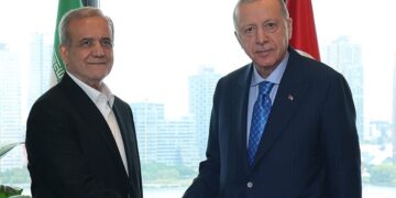 أردوغان يدعو للاستفادة القصوى من المفاوضات الأمريكية الإيرانية