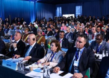 إسطنبول.. "البرلماني الدولي" يناقش ملف الديمقراطية وحقوق الإنسان