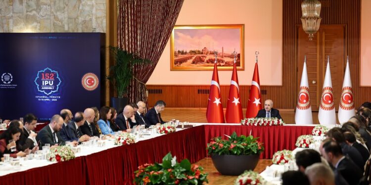 إسطنبول تستضيف أكبر تجمع برلماني دولي لتعزيز السلام والعدالة العالمية