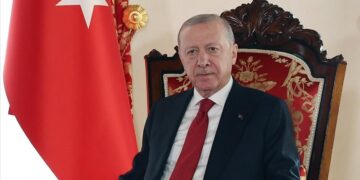 الرئيس أردوغان يبحث مع وفد من حماس الأوضاع في غزة