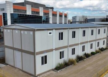 "كارمود" التركية تصدر كبائن حمامات متنقلة إلى أوكرانيا