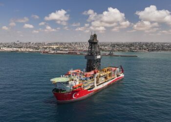 سفينة تشاغري باي التركية تصل الى الصومال بمهمة تنقيب عن الطاقة