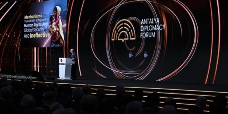 الرئيس أردوغان: ما يحدث في غزة إبادة تكشف خلل النظام الدولي