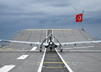 خبراء: مسيّرة بيرقدار "تي بي 3" التركية ستعزز قدرات إيطاليا البحرية