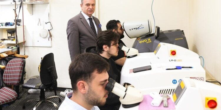 غرفة الصاغة بإسطنبول: تطورات المنطقة تعزز جاذبية قطاع المجوهرات التركي