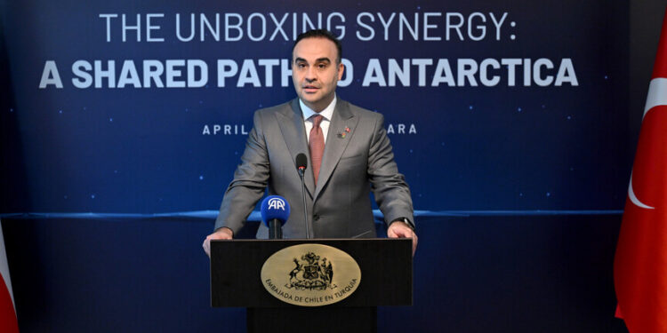 تركيا تستكمل استعداداتها لبناء قاعدة علمية في القطب الجنوبي